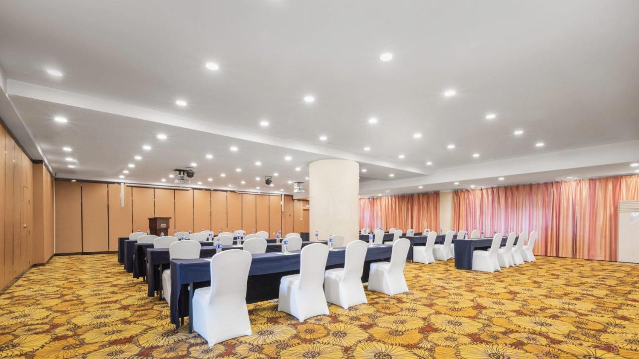 Holiday Inn Shijiazhuang Central By Ihg Εξωτερικό φωτογραφία