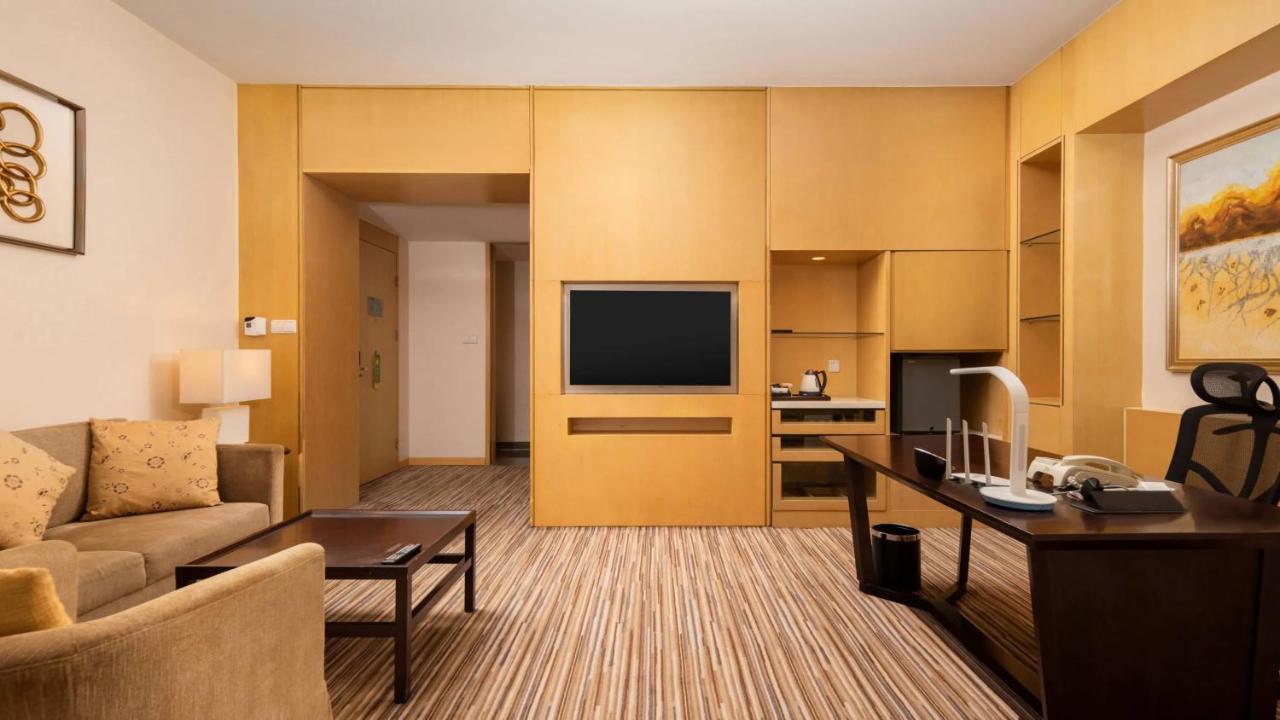 Holiday Inn Shijiazhuang Central By Ihg Εξωτερικό φωτογραφία
