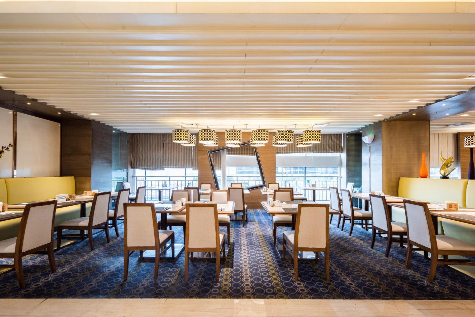 Holiday Inn Shijiazhuang Central By Ihg Εξωτερικό φωτογραφία